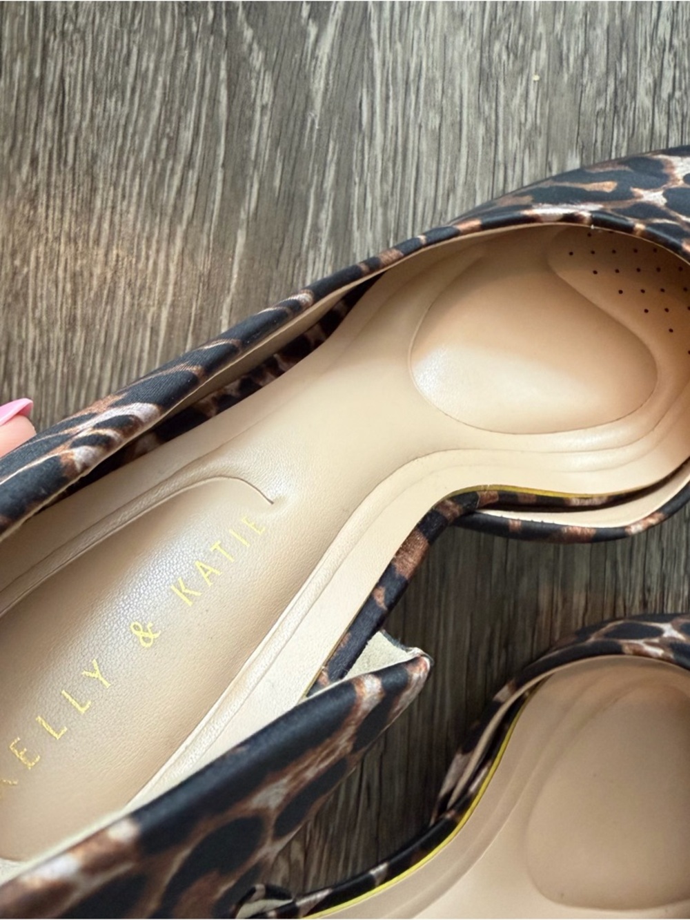Kelly & Katie Relira Pump in Brown/Black Leopard Print - Picture 4 of 8
